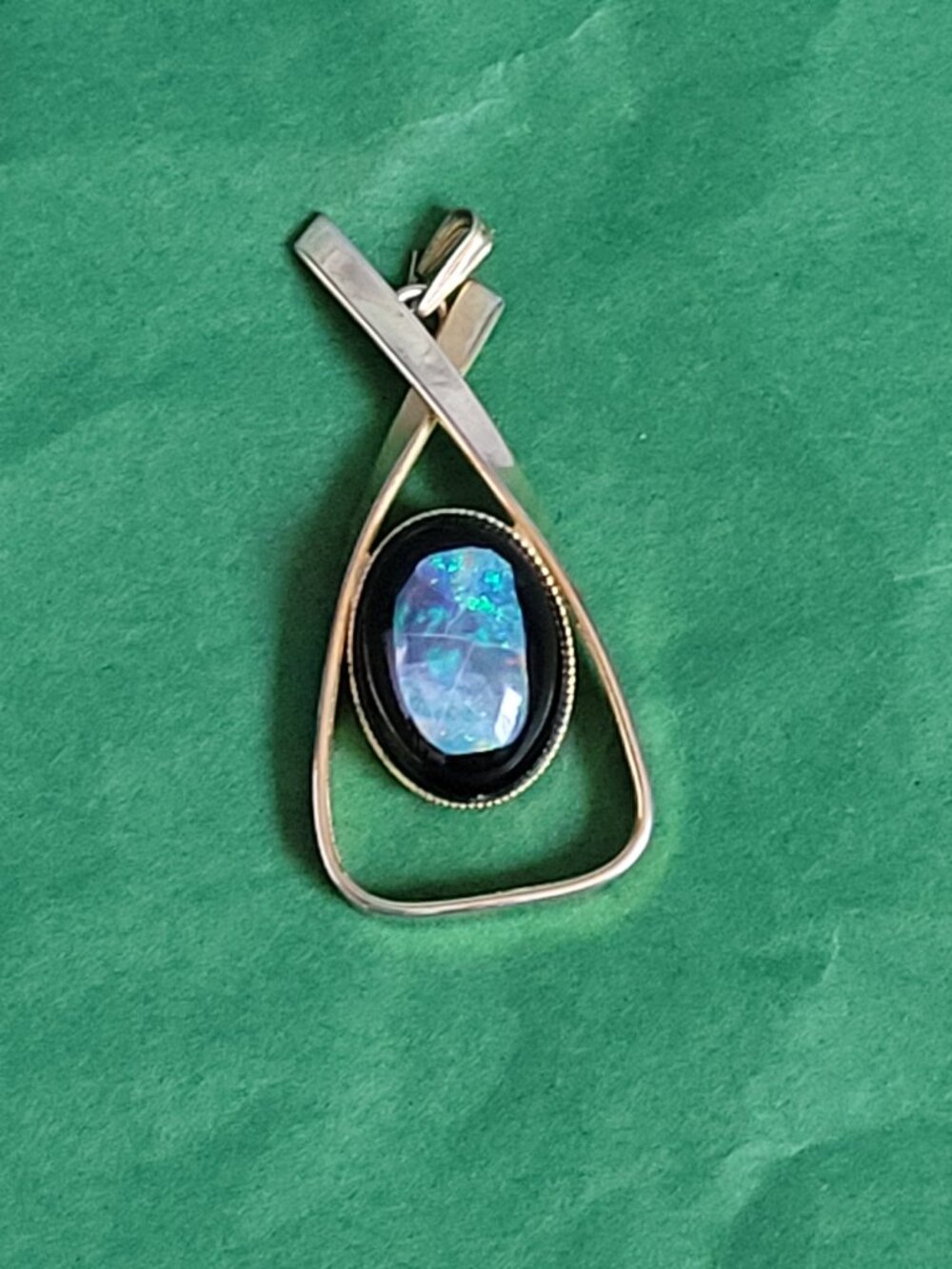 Vintage gold plated Australian opal pendant
